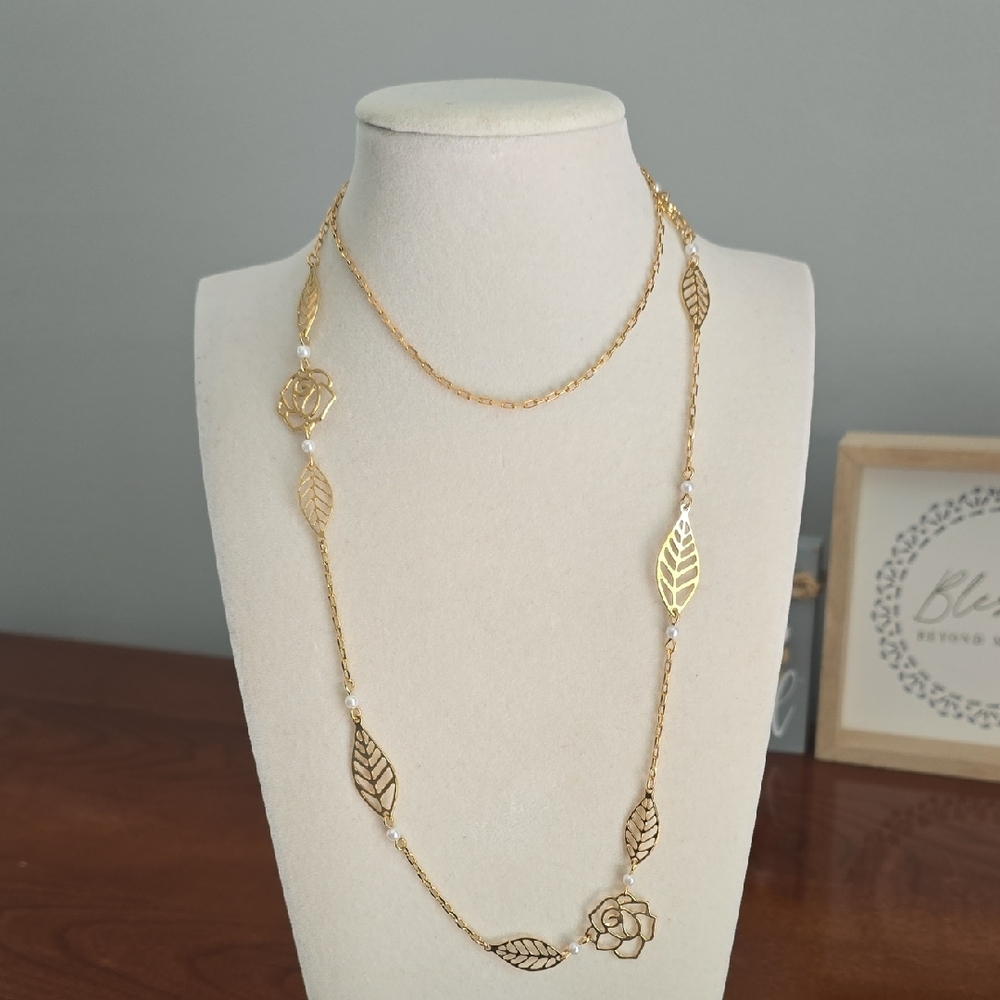 Elegant Goldtone Leaf and Rose Necklace